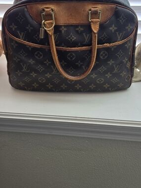 Louis Vuitton Deauville